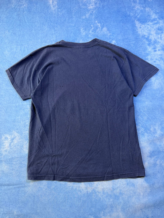 Love Your Mother Earth 2000s T-shirt S/M