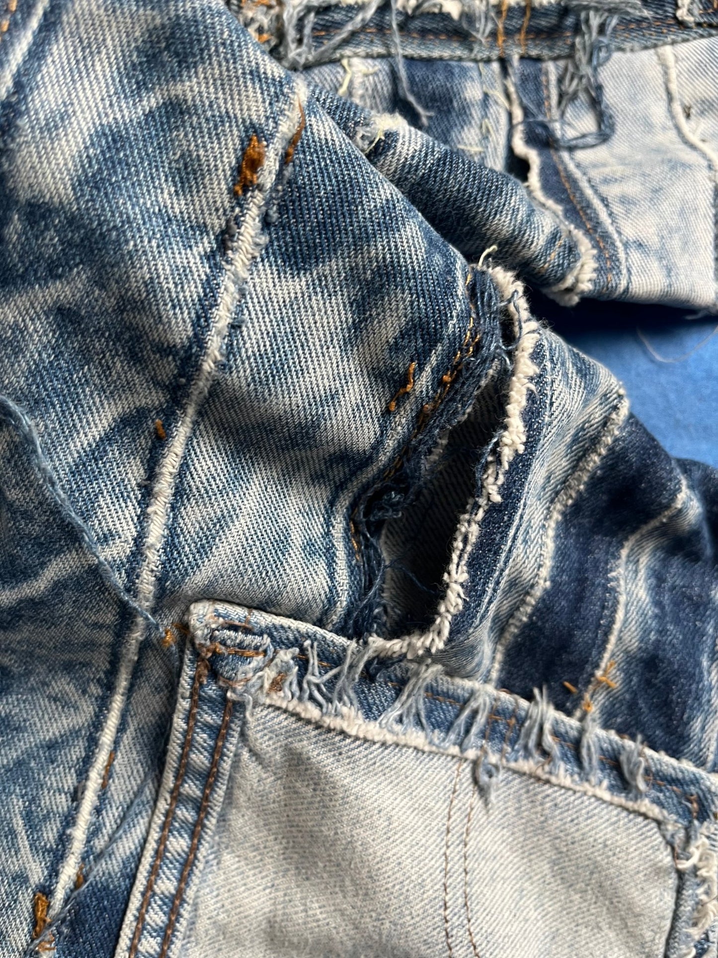 Custom Dzownyy Jeansy Levi's Multipocket z z 1996r M | Piggy Boxer Vintage Shop