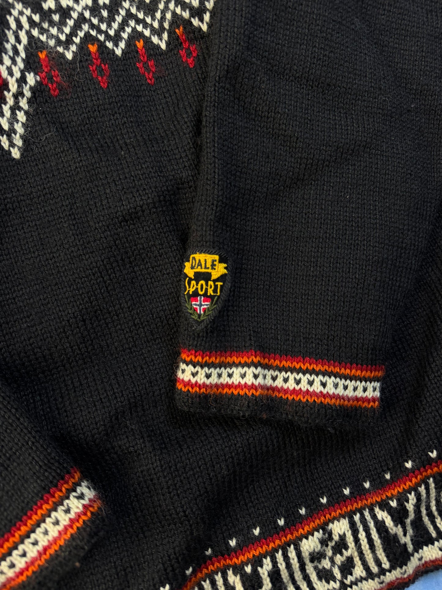 Sweterek Dale of Norway x Norges Røde Kors 90s XL