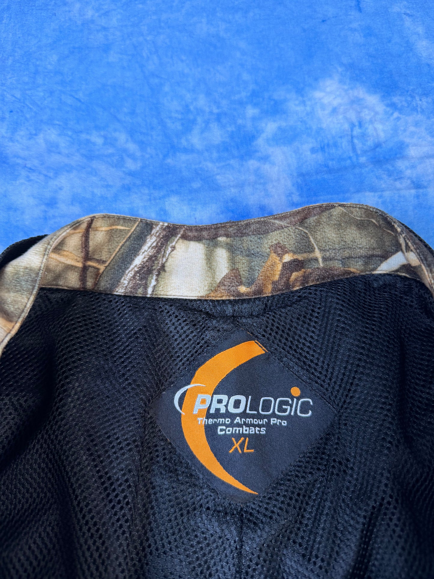 Spodnie 2in1 Camo Prologic Thermo Armour Pro Combats XL