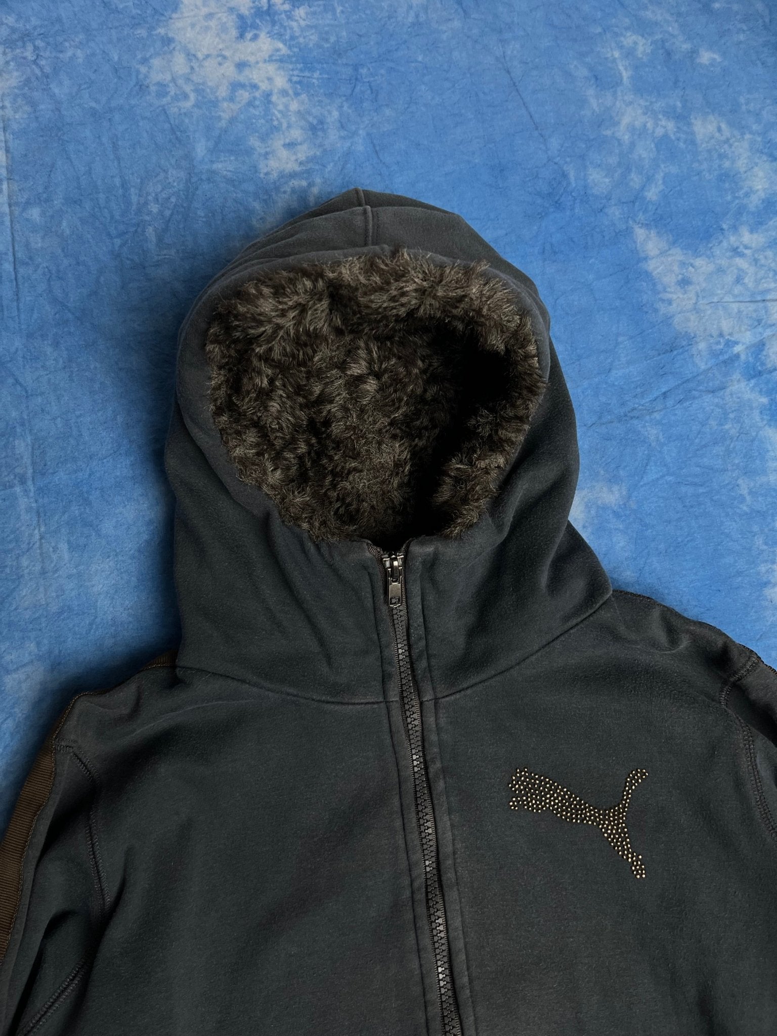 Bluza Rozpinana Puma z Kapturem i Sztucznym Futrem 00s XS | Piggy Boxer Vintage Shop