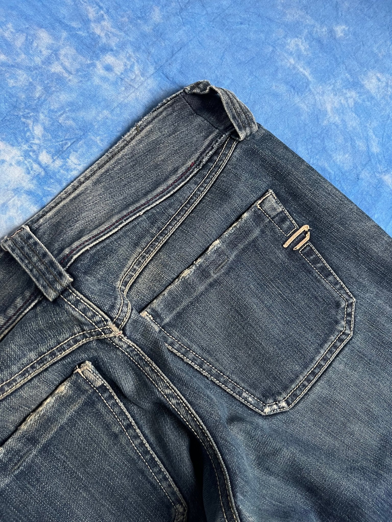 Damskie Jeansy Diesel 00s W29 | Piggy Boxer Vintage Shop