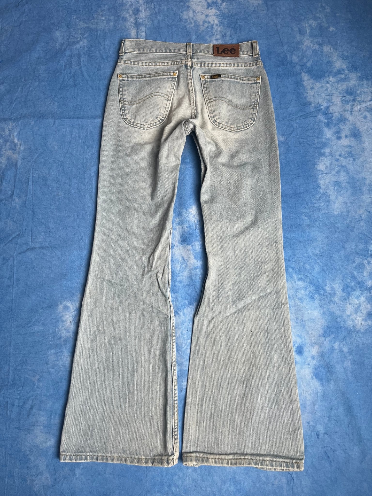 Damskie Jeansy Dzwony Lee Baby Blue 00s XS | Piggy Boxer Vintage Shop