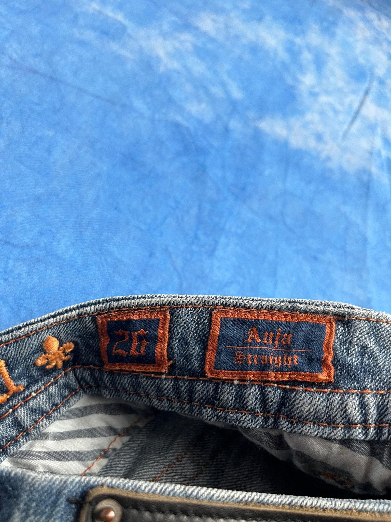 Damskie Jeansy Rock Revival Anja Straight 00s W26 | Piggy Boxer Vintage Shop