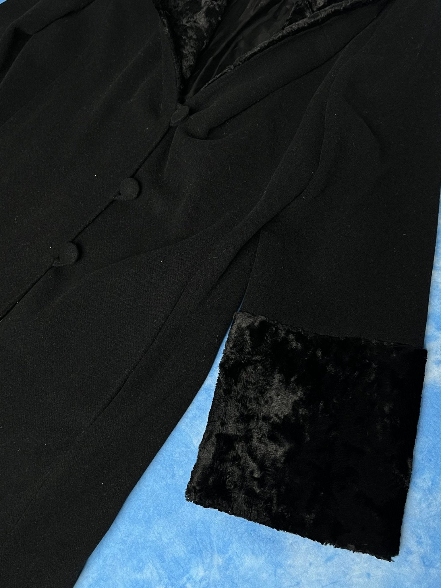 Długi Płaszcz Kaszmirowo Wełniany Avant Garde 90s M | Piggy Boxer Vintage Shop