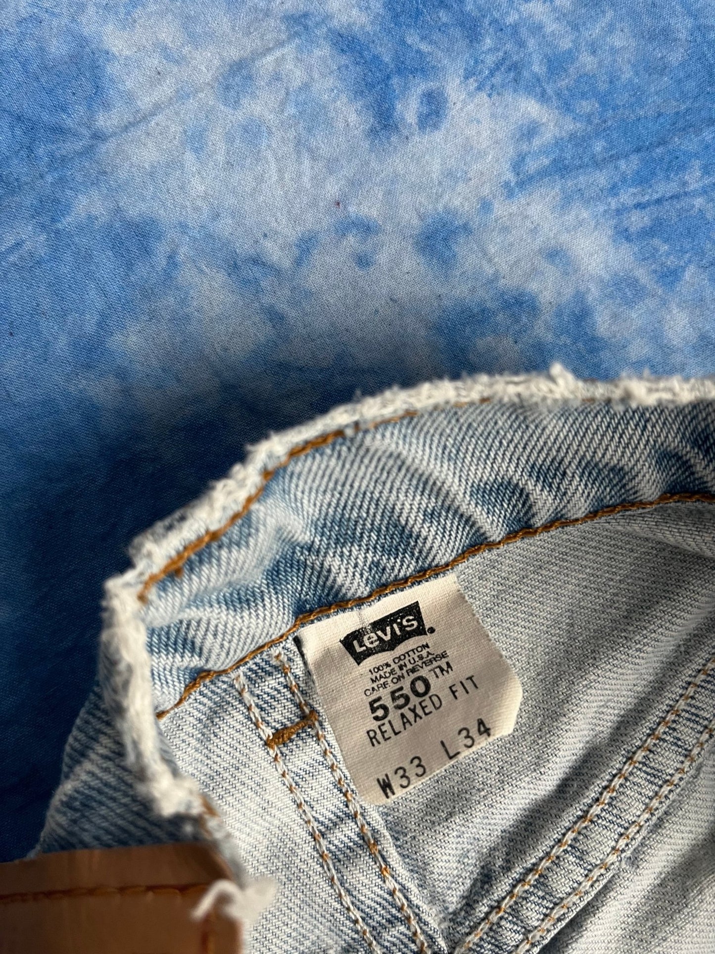 Jeansy Baby Blue Levi's 550 z 1997r Made in USA 33x34 | Piggy Boxer Vintage Shop