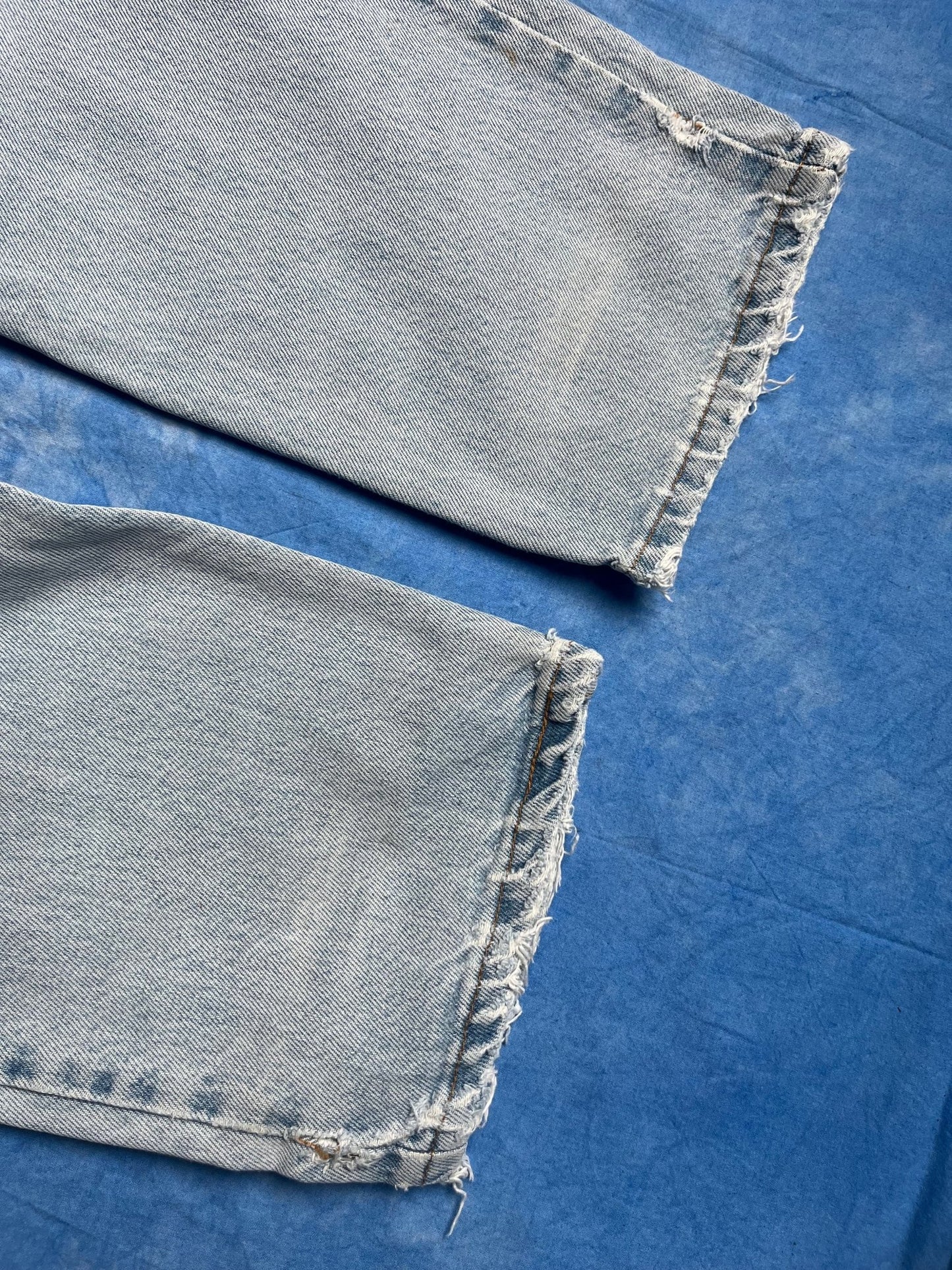 Jeansy Baby Blue Levi's 550 z 1997r Made in USA 33x34 | Piggy Boxer Vintage Shop