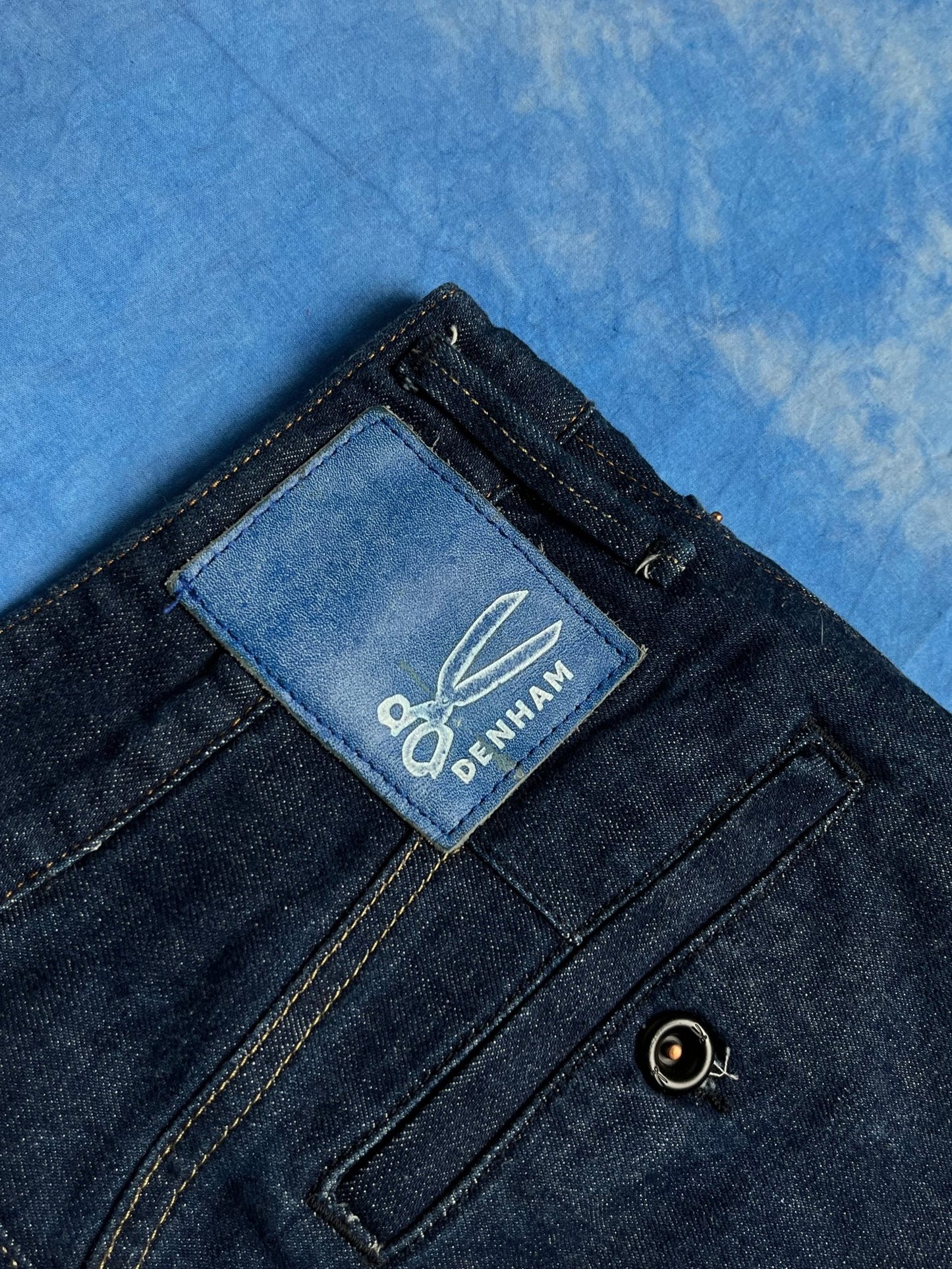 Jeansy Denham Tokyo Apex Drop Carrot Fit W31 | Piggy Boxer Vintage Shop
