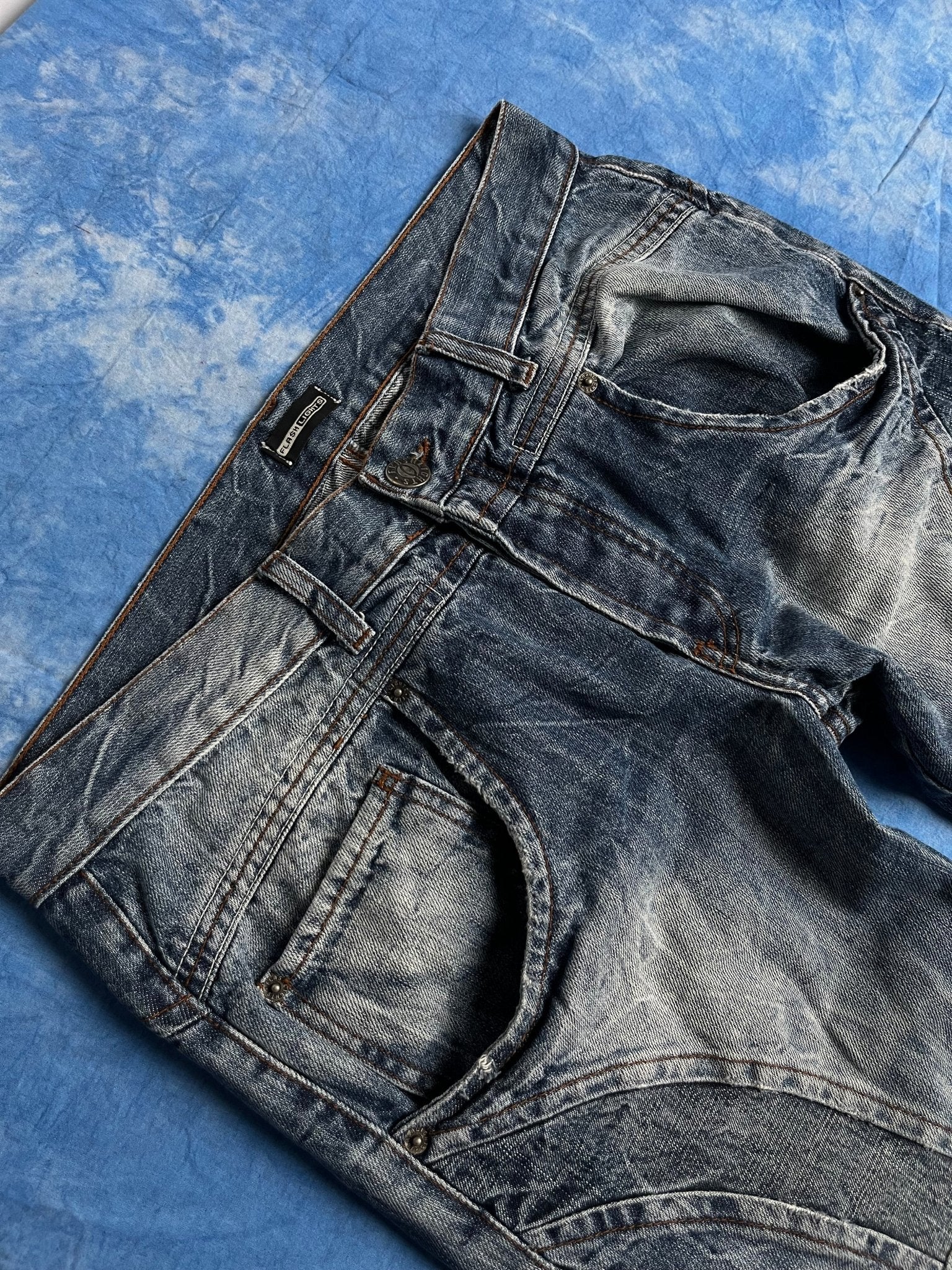 Jeansy Flash Lights 00s 32x32 | Piggy Boxer Vintage Shop