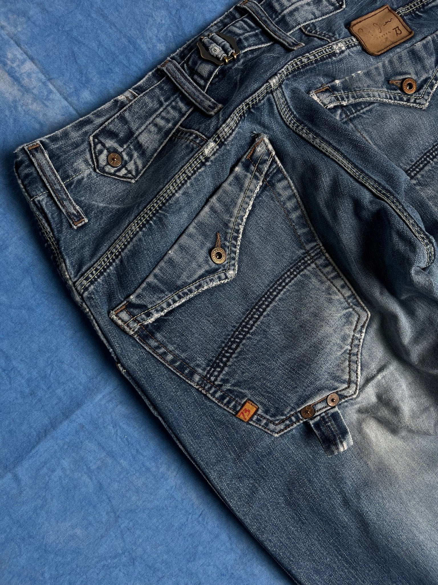 Jeansy z Przetarciami Pepe Jeans 00s W31 L34 | Piggy Boxer Vintage Shop