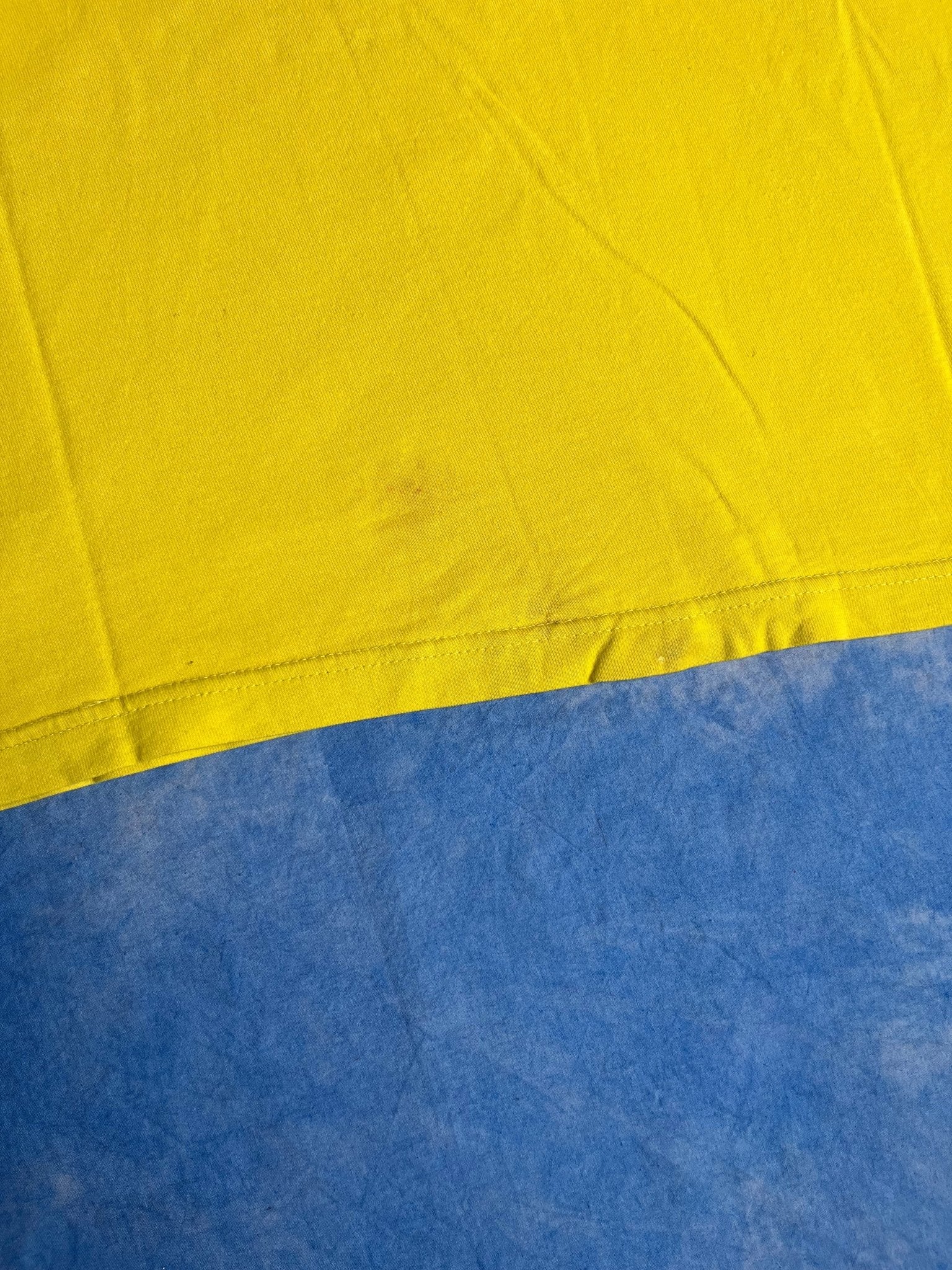 Koszulka Kanarkowa Nike Big Logo Swosh 00s M | Piggy Boxer Vintage Shop