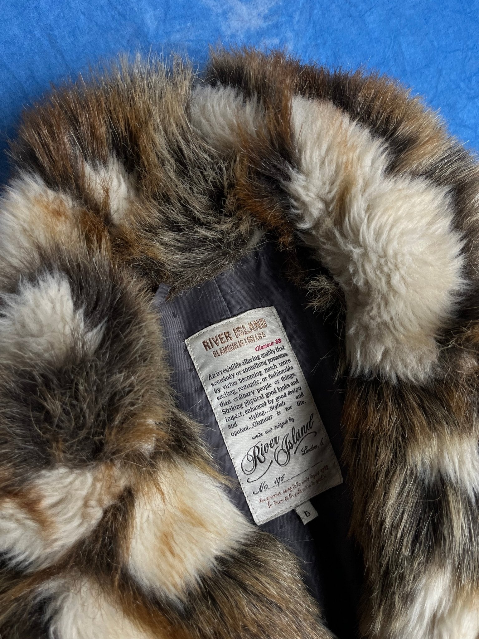 Sztuczne Futro w Łaty Krówki 00s S | Piggy Boxer Vintage Shop